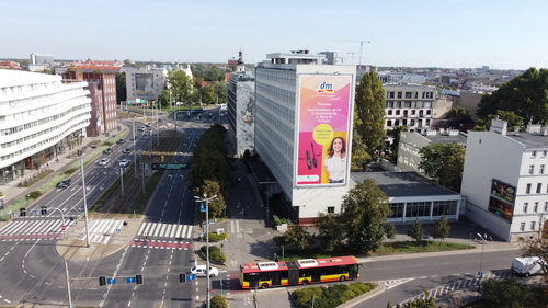 Reklama wielkoformatowa Wrocław Centrum Oławska .jpg