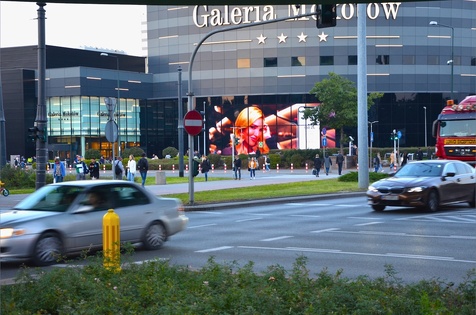 Telebim Galeria Mokotów.jpg